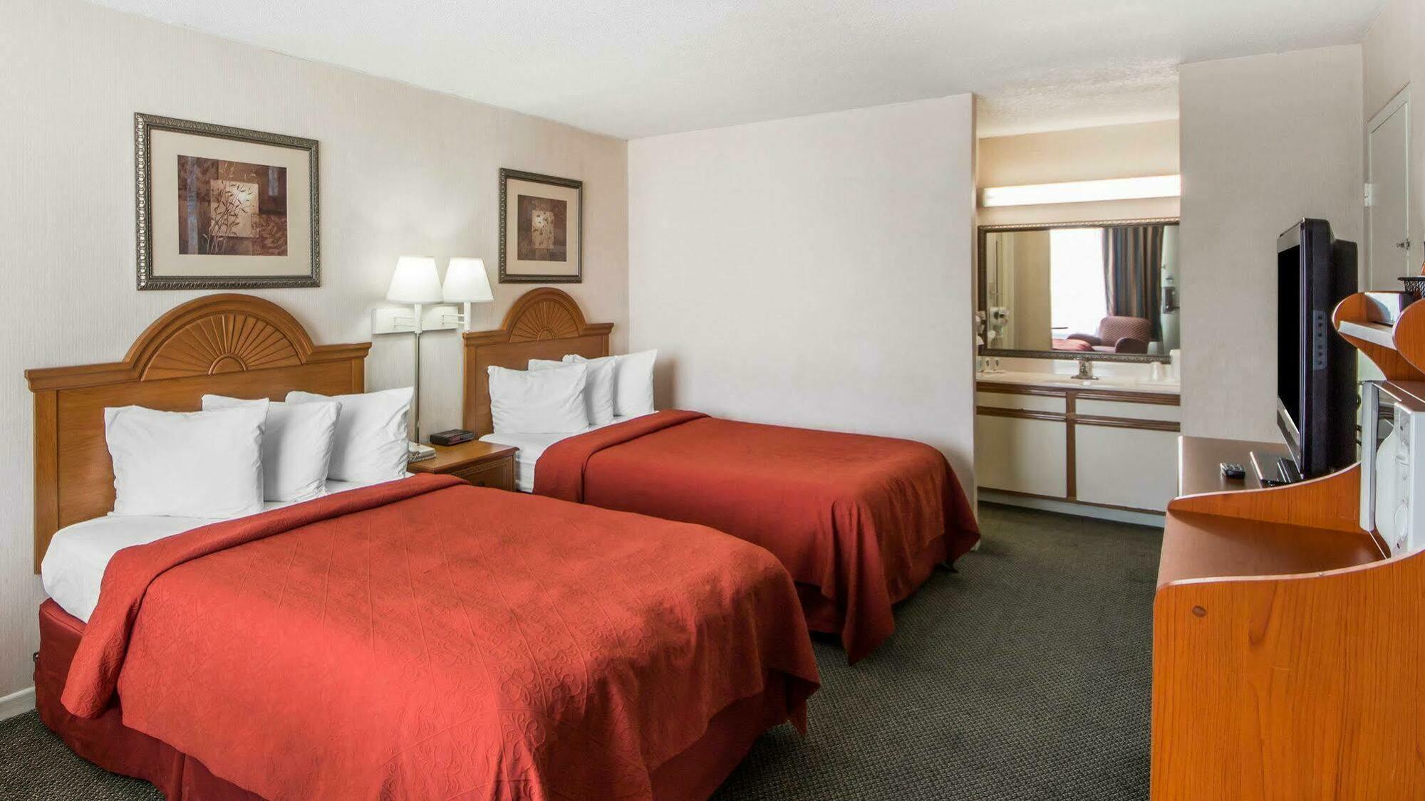 Quality Inn Ponca City Route 77 Exterior photo